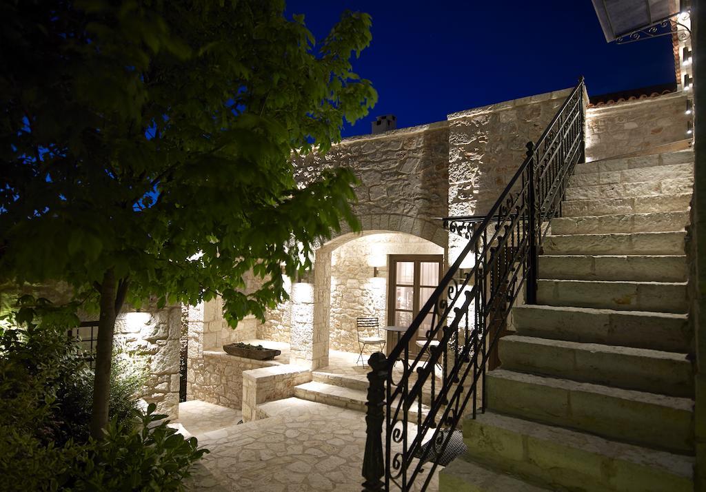 Villa Vager Levídhion Exteriör bild